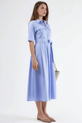 Gurtgetragenes gestreiftes Midi-Hemdkleid