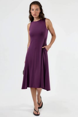 Ärmelloses Midikleid mit Taschen