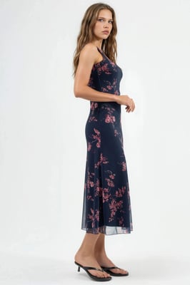 Blumiges Midikleid mit Herzkragen