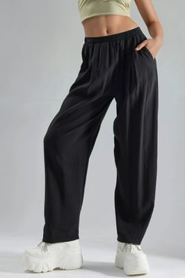 Weite gefaltete Hose