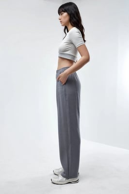 Weite gefaltete Hose