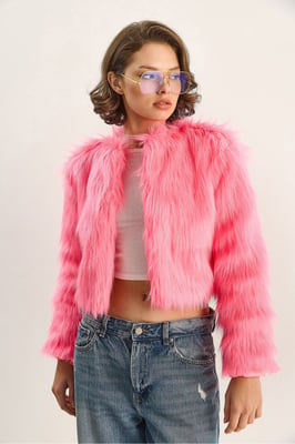 Boxy Crop Kunstfellmantel