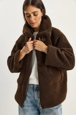 Übergroße Plüschstrick-Pufferjacke mit Reißverschluss
