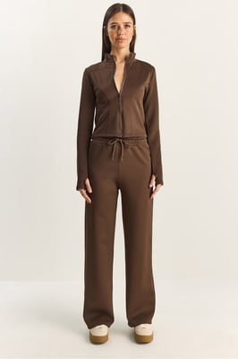 Jacke und gerade geschnittene Hose Zwei-Teiler Set