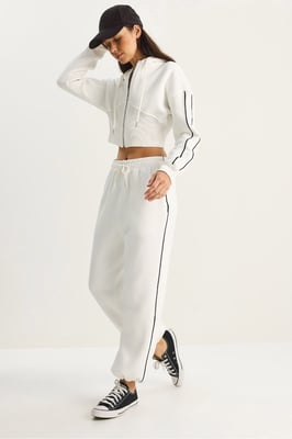 Zweiteiliger Jogginganzug mit Bindungsdetails