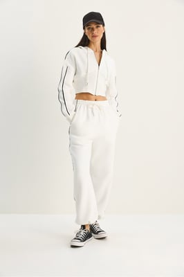 Zweiteiliger Jogginganzug mit Bindungsdetails