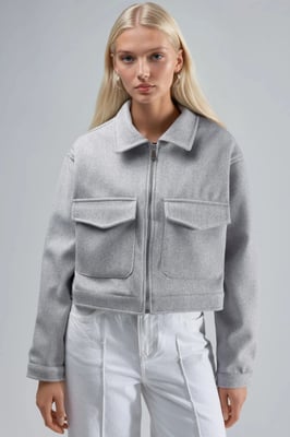 Crop-Gabardine-Jacke mit Reißverschluss und Tasche