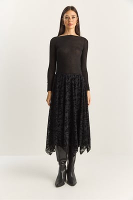 Hochtaillierter asymmetrischer Midi-Rock