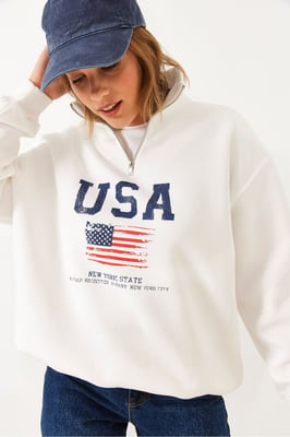 Reißverschlussbedruckter Pullover
