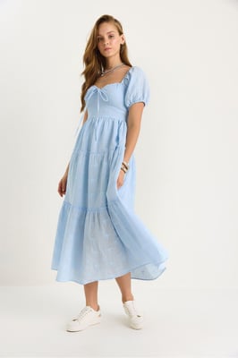 Besticktes Herzkragen Maxikleid