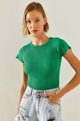 Geschnittenes Basic-Top