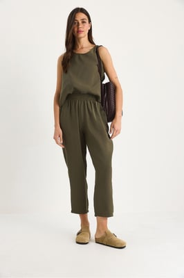 Ärmelloses Rundhals-Blusenset mit Karottenhose