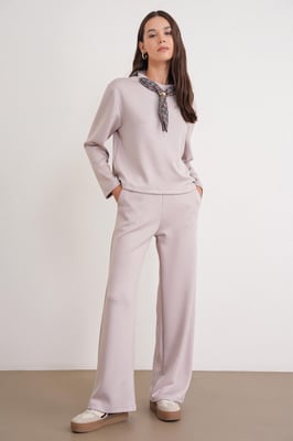 Crew-Neck Strickaktivset mit Sweatshirt und Hose