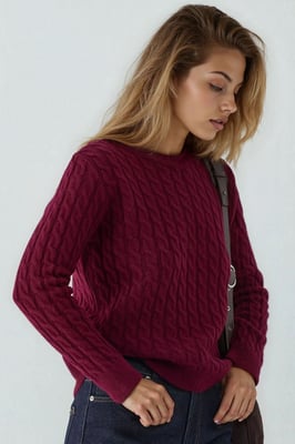 Dicker Haarzopf-Strickpullover mit Rundhals