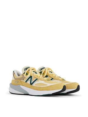 990v6 Made in USA Sneakers