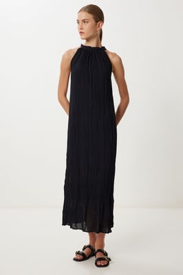 Strukturiertes Midikleid mit Halterneck-Kragen