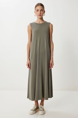 Lässiges, legeres Midi-Kleid mit Taschen