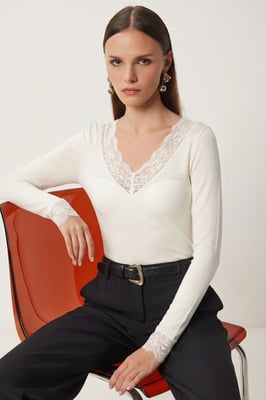 Spitzen-V-Ausschnitt Slim-Fit Bluse