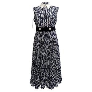 Prada Gürtel Midikleid ohne Ärmel mit geometrischem Print in Marineblau aus Polyester