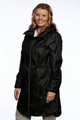 Izette Schwarz Jacke