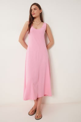 U-Kragen Midi Kleid