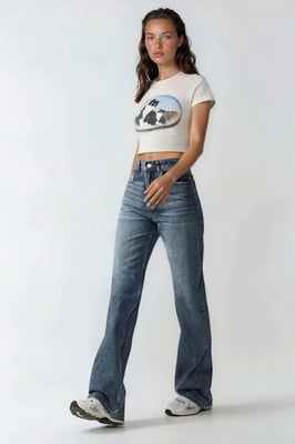 Hochtaillierte gerade Denim-Jeans