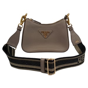 Prada Logo-Gurt Schultertasche aus grauem Leder