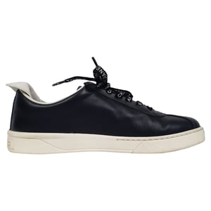 Chanel CC Zugschlaufe Low-Top Sneakers aus schwarzem Leder