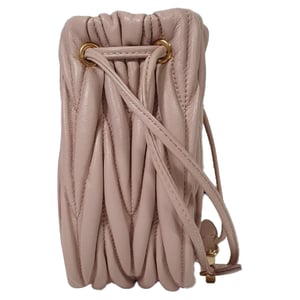 Miu Miu Matelassé Bucket Bag aus rosa Leder