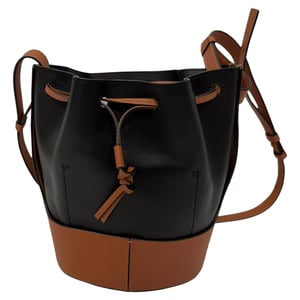 Loewe Small Balloon Bucket Bag aus schwarzem und braunem Leder