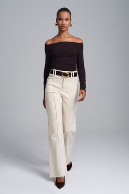 Schulterfreie Slim Fit Strickbluse