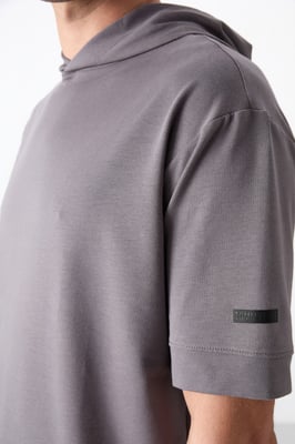 Oversized Kapuzen-T-Shirt mit kurzen Ärmeln