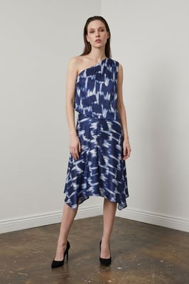 Asymmetrisches Satin-Blusen- und Midi-Rock-Set