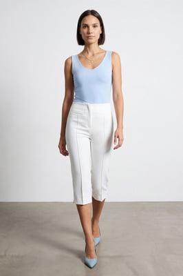 Hoch taillierte Capri-Zigarettenhose