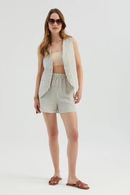 Gestreifte High-Waist-Shorts mit elastischem Bund
