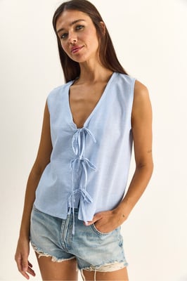Gestreifte V-Ausschnitt-Bluse mit Bindedetail