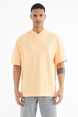 Übergröße Kapuzen-T-Shirt mit Accessoire-Details
