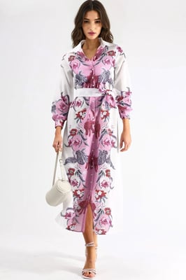 Blumenkleid mit Gürtel in Midi-Länge