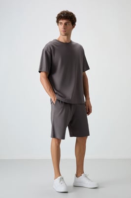 Oversized T-Shirt und Shorts Set