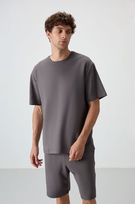 Oversized T-Shirt und Shorts Set