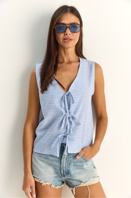 Gestreifte V-Ausschnitt-Bluse mit Bindedetail