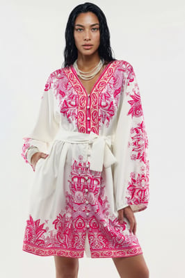 Kleid mit Gürtel und V-Ausschnitt im Paisleymuster