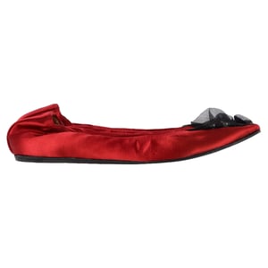 Lanvin Ballerinas mit Broschenverzierung aus rotem Satin