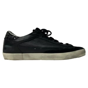 Golden Goose SuperStar Sneakers aus schwarzem Leder