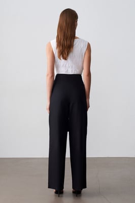 Gürtelweite Leinen-Mix-Hose