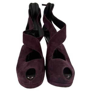 Giuseppe Zanotti Plateau-Pumps mit gekreuzten Riemen aus burgunderrotem Wildleder
