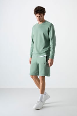 Herren Sweatshorts mit regulärer Passform aus Strick