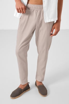 Herren Chinos aus Gabardine mit geradem Bein