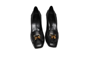 Gucci Loafer-Pumps mit Quasten und Bambus-Akzenten aus braunem Leder
