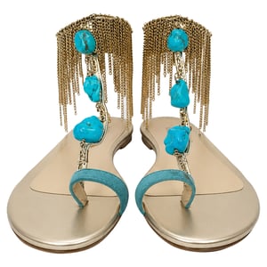 Jimmy Choo Fransen-Ketten-Akzent-Flatsandalen aus goldfarbenem Leder